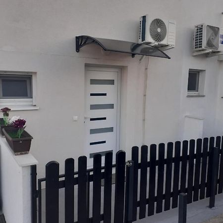 Studio Apartman Lorena Zadar Exterior photo